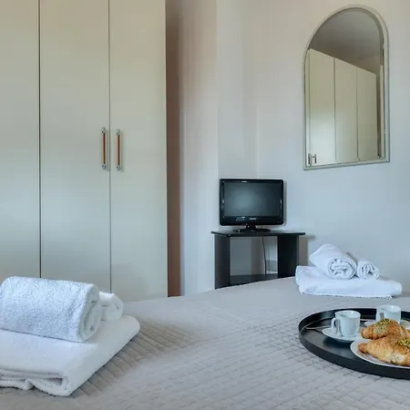 Izzhome Escape 2